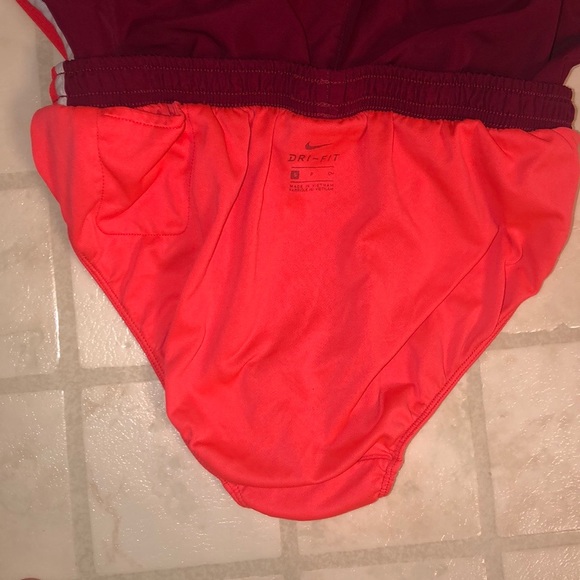 Nike Running Shorts - Picture 2 of 4